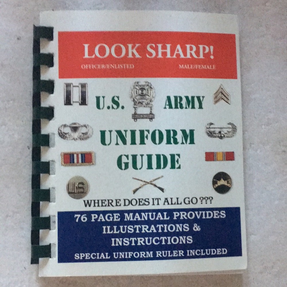 U.S. Army Uniform Guide Book - White with Red & Blue Accents